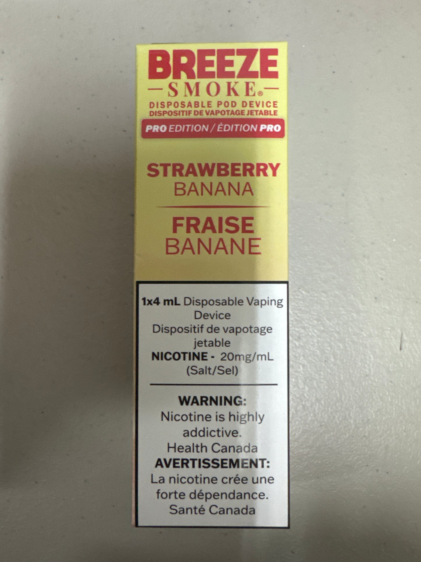 Breeze Smoke Pro Disposable Strawberry Banana 4ml ONT